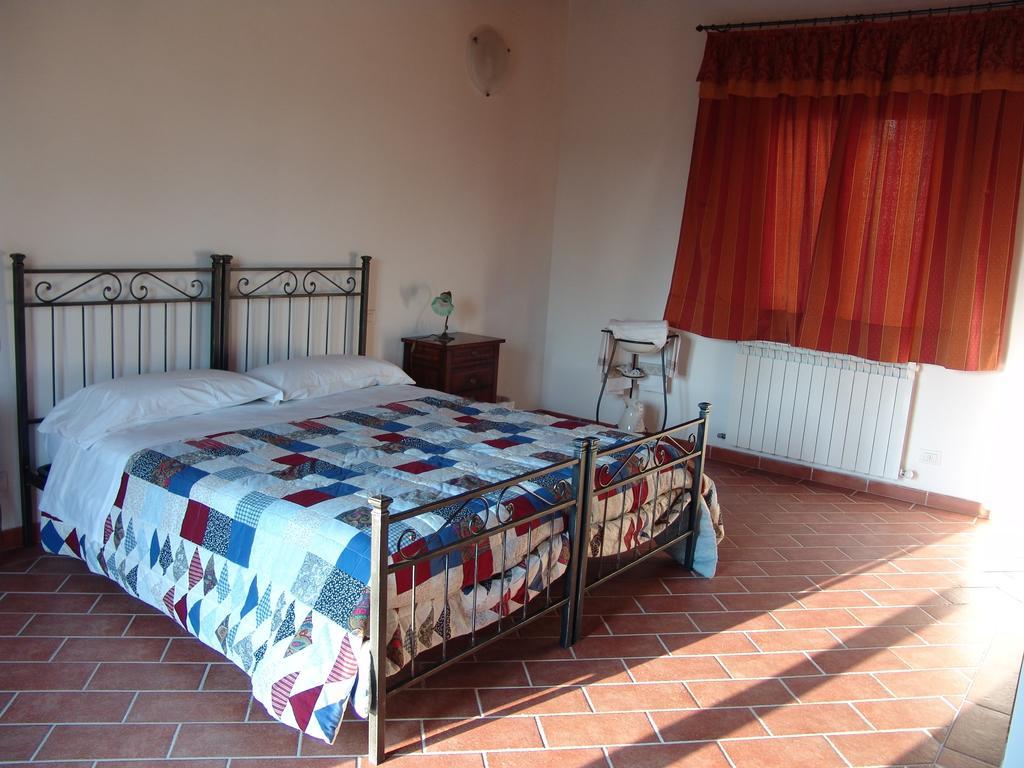 Il Canto Del Sole Monteroni dʼArbia Rom bilde
